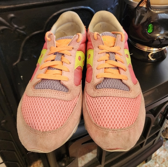 Saucony Jazz Triple Women's Pink Multucolor Sneakers, Size 12 - Picture 2 of 9